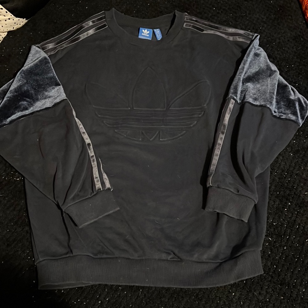 Oversized body Adidas crew sweatshirt